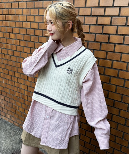 DOUBLE NAME（ダブルネーム）の「ワンポイント刺しゅうラインニットベスト（ニット/セーター・レディース・オフホワイト/グリーン/ブラック系その他・FREE）」の16枚目の写真