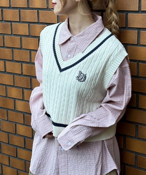 DOUBLE NAME（ダブルネーム）の「ワンポイント刺しゅうラインニットベスト（ニット/セーター・レディース・オフホワイト/グリーン/ブラック系その他・FREE）」の17枚目の写真