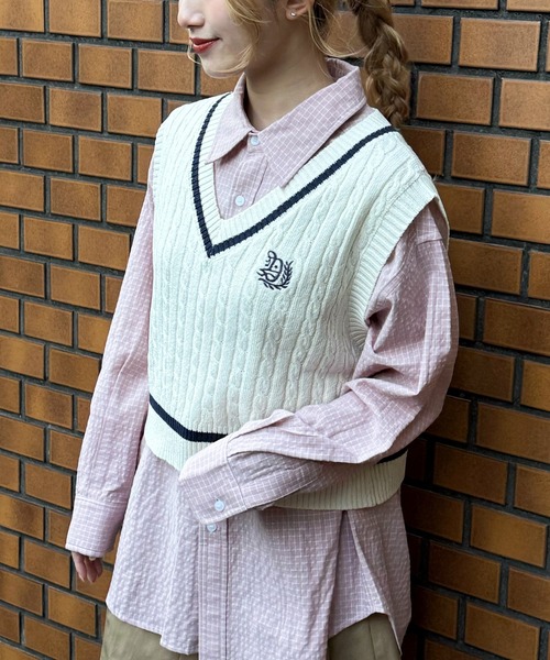 DOUBLE NAME（ダブルネーム）の「ワンポイント刺しゅうラインニットベスト（ニット/セーター・レディース・オフホワイト/グリーン/ブラック系その他・FREE）」の18枚目の写真