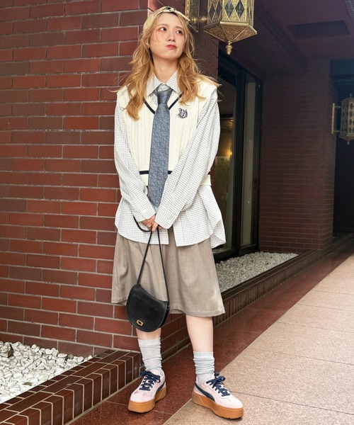 DOUBLE NAME(ダブルネーム)の「ワンポイント刺しゅうラインニットベスト(ニット/セーター・レディース・オフホワイト/グリーン/ブラック系その他・FREE)」の21枚目の写真