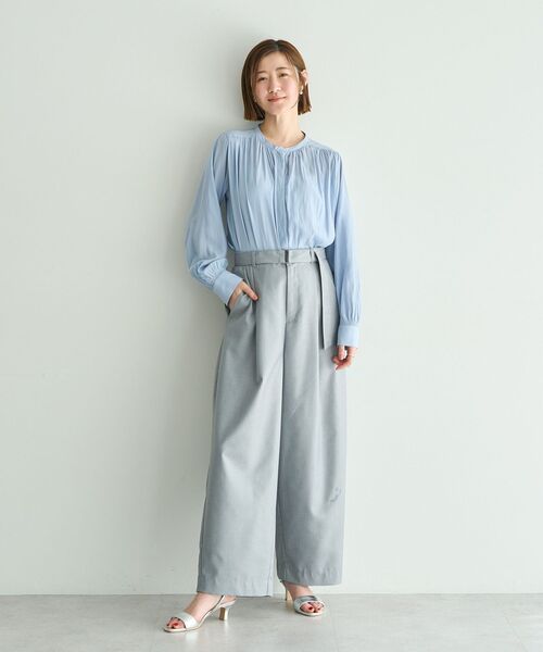YECCA VECCA(イェッカヴェッカ)の「ギャザーブラウス(シャツ/ブラウス・レディース・グレイッシュベージュ/ライトブルー/ベージュ/ネイビー・FREE)」の12枚目の写真