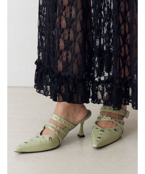 jouetie（ジュエティ）の「ハトメポインテッドパンプス（パンプス・レディース・グリーン/ブラック・LARGE/MEDIUM）」の2枚目の写真