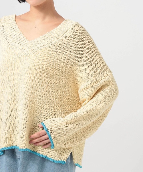 BAYFLOW（ベイフロー）の「[春まで着られる]カラーヘムVネックニットプルオーバー（ニット/セーター・レディース・ネイビー/グレイッシュベージュ/オフホワイト・FREE）」の19枚目の写真