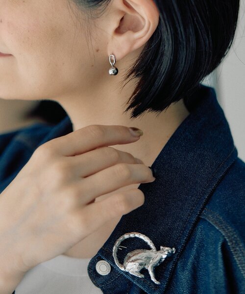 ear PAPILLONNER(イアパピヨネ)の「《金属アレルギー対応/ステンレス》リング×ボールピアス(ピアス(両耳用)・レディース・シルバー/ゴールド・FREE)」の6枚目の写真