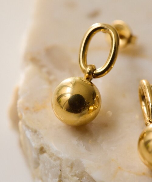 ear PAPILLONNER(イアパピヨネ)の「《金属アレルギー対応/ステンレス》リング×ボールピアス(ピアス(両耳用)・レディース・シルバー/ゴールド・FREE)」の9枚目の写真