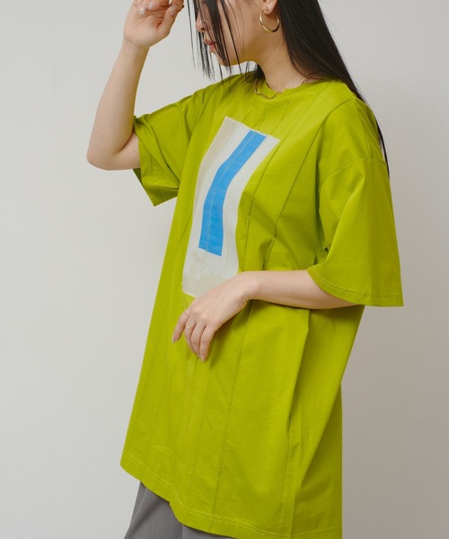 palm RICHE(ポームリシュ)の「プリーツプリントチュニックT(Tシャツ/カットソー・レディース・アイボリー/ブラック/イエロー×グリーン・M)」の9枚目の写真