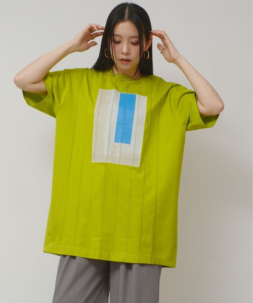 palm RICHE(ポームリシュ)の「プリーツプリントチュニックT(Tシャツ/カットソー・レディース・アイボリー/ブラック/イエロー×グリーン・M)」の5枚目の写真