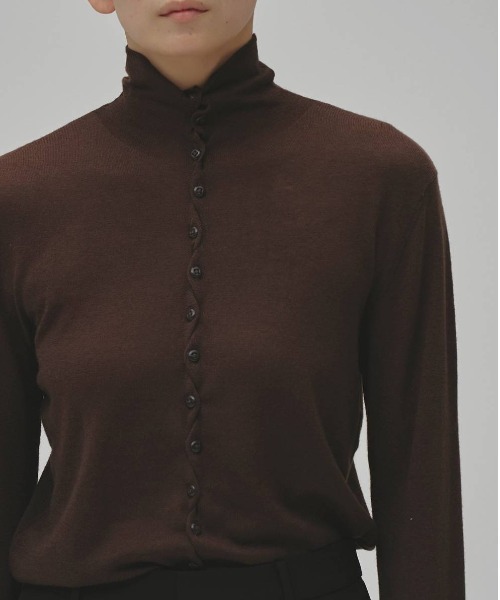 TODAYFUL(トゥデイフル)の「【TODAYFUL/トゥデイフル】Turtleneck Button Knit/タートルネックボタンニット(ニット/セーター・レディース・チャコールグレー/ブラック/ブラウン・FREE)」の3枚目の写真