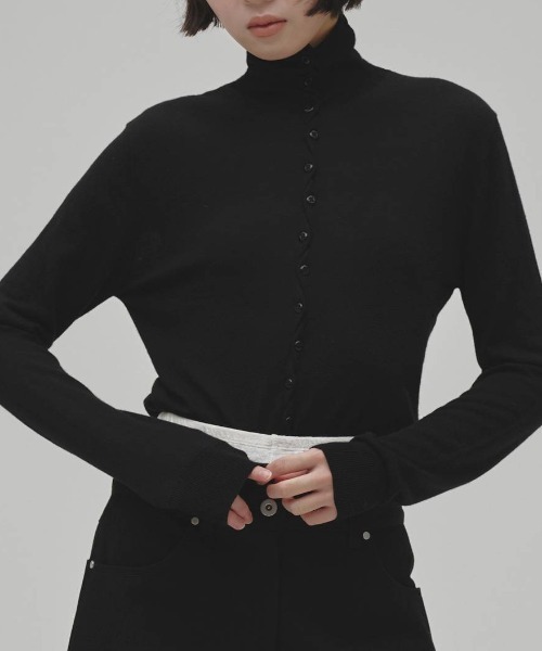 TODAYFUL(トゥデイフル)の「【TODAYFUL/トゥデイフル】Turtleneck Button Knit/タートルネックボタンニット(ニット/セーター・レディース・チャコールグレー/ブラック/ブラウン・FREE)」の1枚目の写真