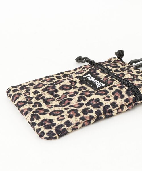 THRASHER(スラッシャー)の「THRASHER スラッシャー / ミニショルダーバッグ / ショルダーポーチ / スマホショルダーバッグ(ショルダーバッグ・メンズ・ブラック系2/ブラック系1/レオパード・FREE)」の5枚目の写真