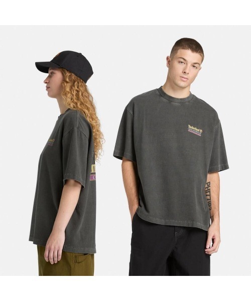 Timberland(ティンバーランド)の「"フライ フィッシング" グラフィック 半袖 Tシャツ ユニセックス(Tシャツ/カットソー・メンズ・ブラック・LARGE/MEDIUM/SMALL/X-LARGE/XX-LARGE)」の2枚目の写真