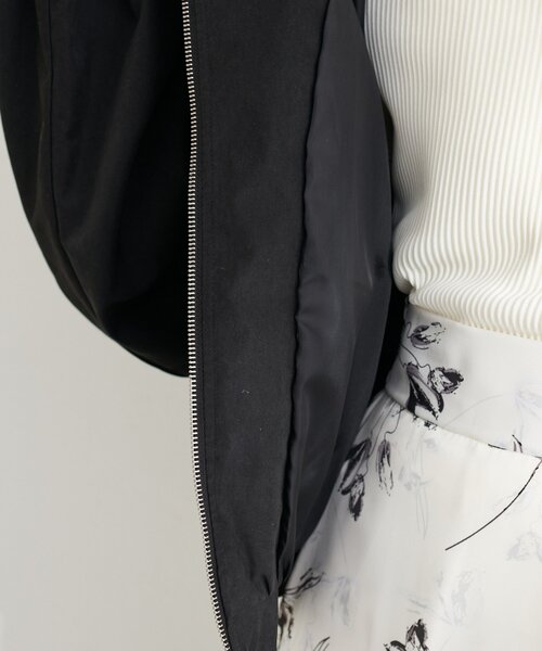 natural couture（ナチュラルクチュール）の「フード付きショートマンパ（マウンテンパーカー・レディース・ブラック/カーキ/グレイッシュベージュ/アイボリー・FREE）」の21枚目の写真