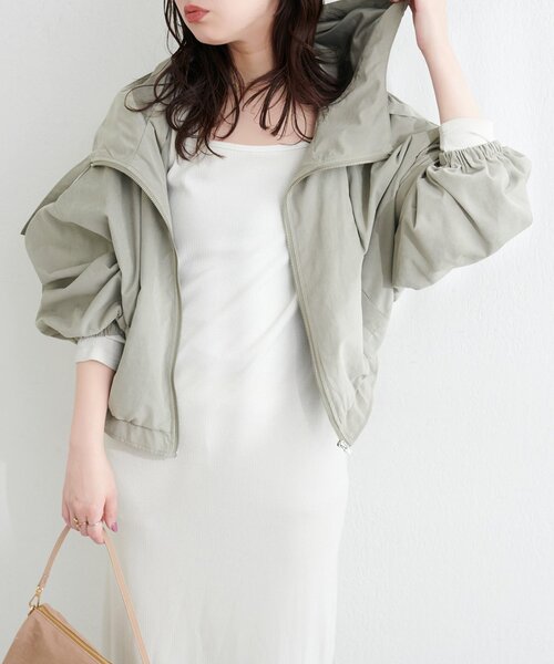 natural couture（ナチュラルクチュール）の「フード付きショートマンパ（マウンテンパーカー・レディース・ブラック/カーキ/グレイッシュベージュ/アイボリー・FREE）」の19枚目の写真