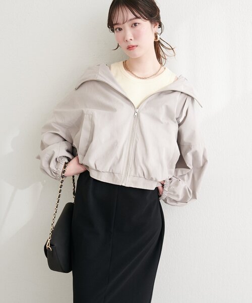 natural couture（ナチュラルクチュール）の「フード付きショートマンパ（マウンテンパーカー・レディース・ブラック/カーキ/グレイッシュベージュ/アイボリー・FREE）」の6枚目の写真