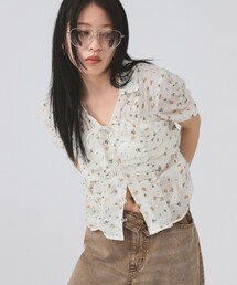 Ray BEAMS | 【8/6 再値下げ】フラワー プリント シャーリング シャツ　　26SS  花柄 ショート丈 洗える イージーケア 夏 ブラウス(シャツ/ブラウス)