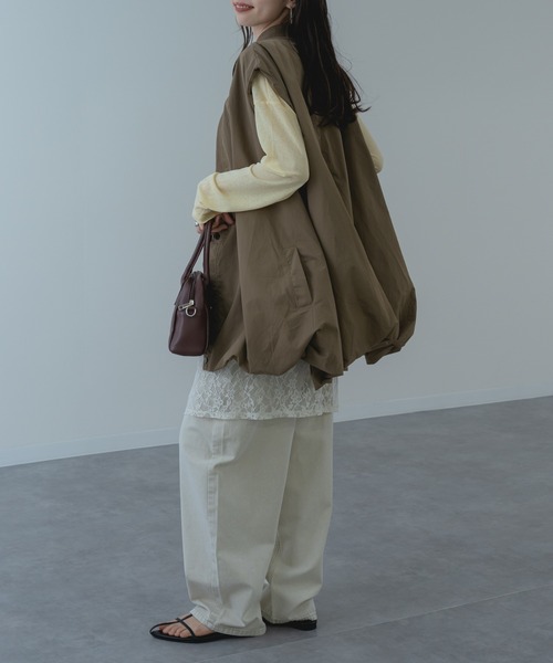 refinedworks（リファインドワークス）の「【refinedworks】ナイロン 生地を使用した バルーンベスト！（その他アウター・レディース・ベージュ/ブラック・FREE）」の6枚目の写真