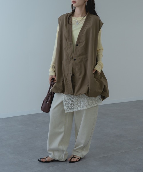 refinedworks（リファインドワークス）の「【refinedworks】ナイロン 生地を使用した バルーンベスト！（その他アウター・レディース・ベージュ/ブラック・FREE）」の13枚目の写真