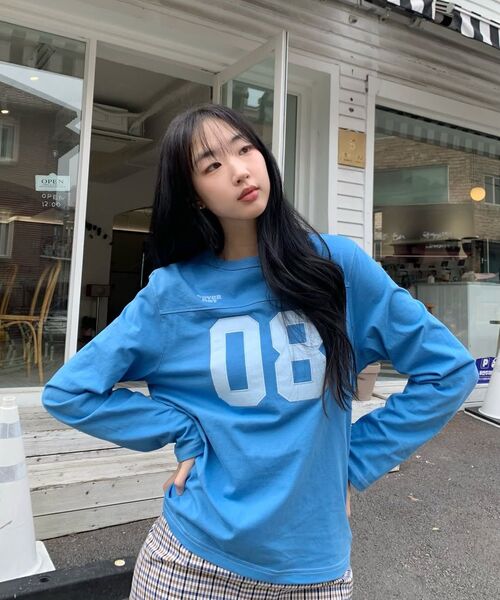 COVERNAT(カバーナット)の「ウィメンズナンバーロゴロングスリーブブルー(Tシャツ/カットソー・レディース・その他・WM/WS)」の4枚目の写真