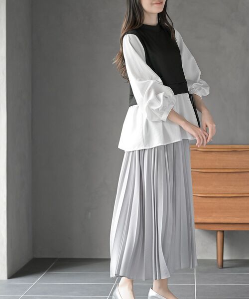 rps（アールピーエス）の「変形タックスリーブ衿付きドッキングブラウス（シャツ/ブラウス・レディース・ネイビー/オフホワイト/ブラック/チェック・フリー）」の5枚目の写真