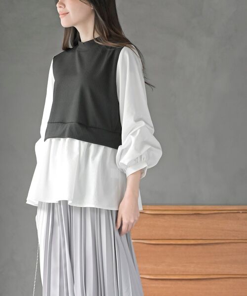 rps（アールピーエス）の「変形タックスリーブ衿付きドッキングブラウス（シャツ/ブラウス・レディース・ネイビー/オフホワイト/ブラック/チェック・フリー）」の8枚目の写真