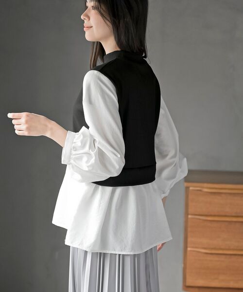 rps（アールピーエス）の「変形タックスリーブ衿付きドッキングブラウス（シャツ/ブラウス・レディース・ネイビー/オフホワイト/ブラック/チェック・フリー）」の10枚目の写真