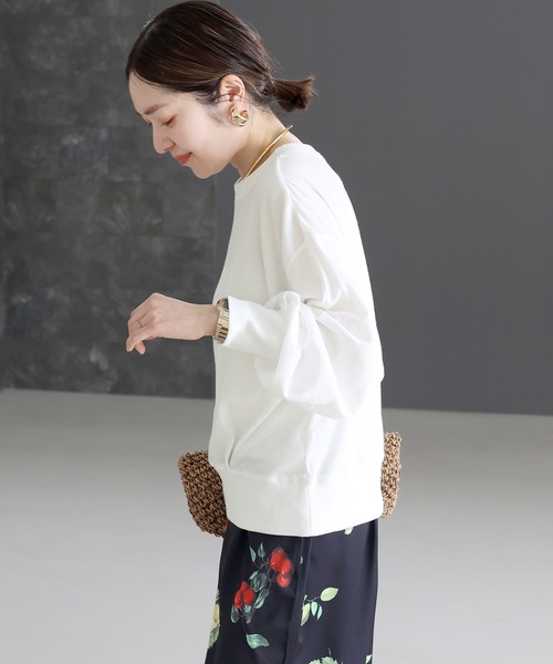 Aletta vita(アレッタビータ)の「シアー裏毛クルーネックプルオーバー(Tシャツ/カットソー・レディース・ブラック/オフホワイト・FREE)」の9枚目の写真