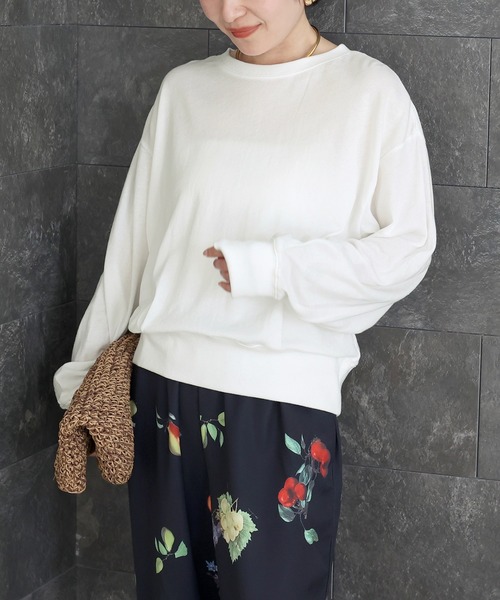 Aletta vita(アレッタビータ)の「シアー裏毛クルーネックプルオーバー(Tシャツ/カットソー・レディース・ブラック/オフホワイト・FREE)」の5枚目の写真