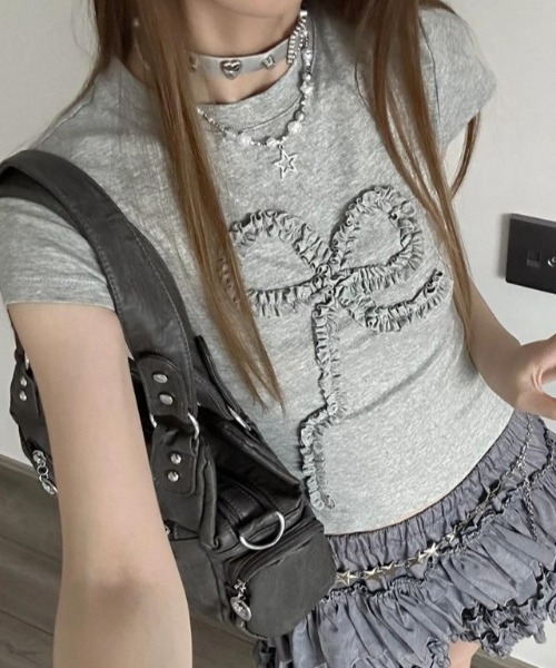 Teem Store(チームストア)の「フリルリボン デザインTシャツ(Tシャツ/カットソー・レディース・アイボリー/グレー・F)」の1枚目の写真