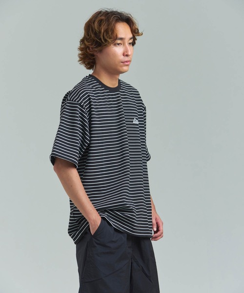 KELTY(ケルティ)の「KELTY WAPPEN LOGO BORDER T-SHIRT(Tシャツ/カットソー・メンズ・ブラック/ホワイト・M/XL/L)」の16枚目の写真