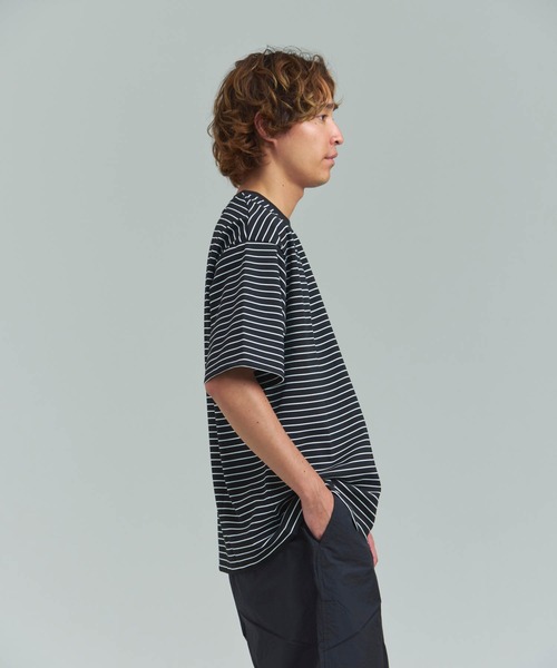 KELTY(ケルティ)の「KELTY WAPPEN LOGO BORDER T-SHIRT(Tシャツ/カットソー・メンズ・ブラック/ホワイト・M/XL/L)」の17枚目の写真