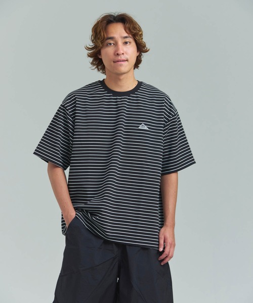 KELTY(ケルティ)の「KELTY WAPPEN LOGO BORDER T-SHIRT(Tシャツ/カットソー・メンズ・ブラック/ホワイト・M/XL/L)」の15枚目の写真