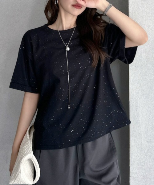 TREOVER(トレオーバー)の「さり気ない袖デザインで差がつくベーシックTシャツ(Tシャツ/カットソー・レディース・ネイビー系/レッド/ブラック/オートミール/オフホワイト/ピンク/ブラック系・FREE)」の3枚目の写真