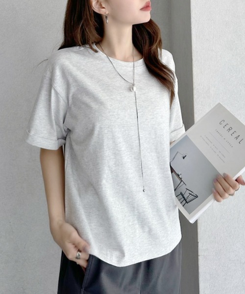 TREOVER(トレオーバー)の「さり気ない袖デザインで差がつくベーシックTシャツ(Tシャツ/カットソー・レディース・ネイビー系/レッド/ブラック/オートミール/オフホワイト/ピンク/ブラック系・FREE)」の4枚目の写真