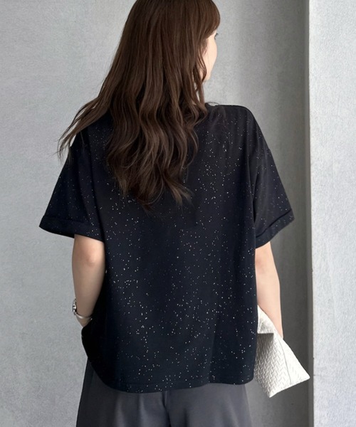 TREOVER(トレオーバー)の「さり気ない袖デザインで差がつくベーシックTシャツ(Tシャツ/カットソー・レディース・ネイビー系/レッド/ブラック/オートミール/オフホワイト/ピンク/ブラック系・FREE)」の15枚目の写真