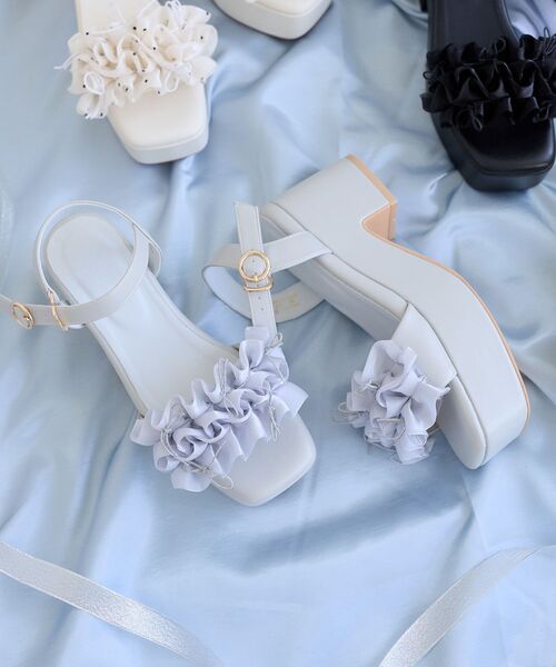 MAJESTIC LEGON（マジェスティックレゴン）の「ミルフィーユフリル厚底サンダル（サンダル・レディース・アイボリー/ブラック/ライトグレー/ホワイト系その他2・SMALL/MEDIUM/LARGE/X-LARGE）」の20枚目の写真