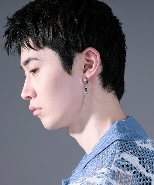 Ellno Loset（エルノロゼット）の「blackstone earring/ブラックストーンイヤリング(片耳用)（イヤリング・メンズ・シルバー・FREE）」の2枚目の写真