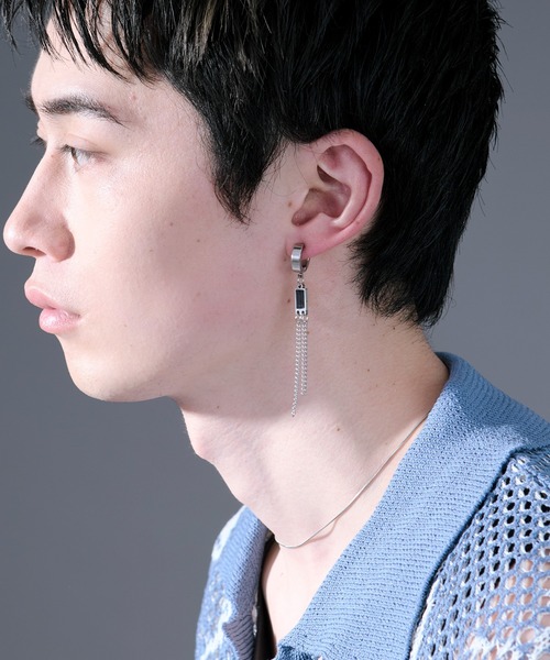 Ellno Loset（エルノロゼット）の「blackstone earring/ブラックストーンイヤリング(片耳用)（イヤリング・メンズ・シルバー・FREE）」の3枚目の写真
