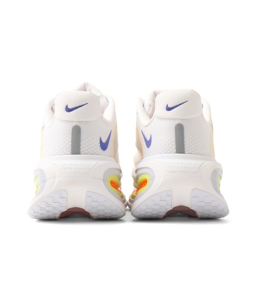 NIKE(ナイキ)の「NIKE ZOOM VOMERO PREMIUM / ナイキ ズーム ボメロ プレミアム 【SP】(スニーカー・メンズ・ホワイト・30.0cm/29.0cm/28.5cm/28.0cm/27.5cm/27.0cm/26.5cm/26.0cm/25.5cm)」の5枚目の写真