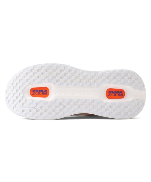 NIKE(ナイキ)の「NIKE ZOOM VOMERO PREMIUM / ナイキ ズーム ボメロ プレミアム 【SP】(スニーカー・メンズ・ホワイト・30.0cm/29.0cm/28.5cm/28.0cm/27.5cm/27.0cm/26.5cm/26.0cm/25.5cm)」の6枚目の写真