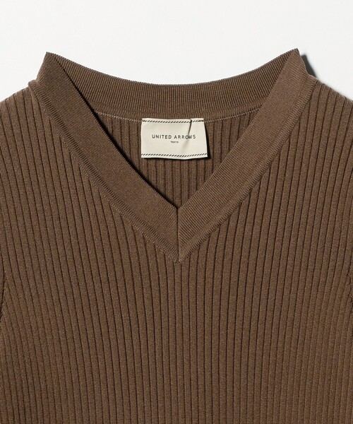 UNITED ARROWS(ユナイテッドアローズ)の「リブ Vネック ニット ‐ウォッシャブル‐(ニット/セーター・レディース・ブラック/ダークブラウン/ライトピンク・FREE)」の7枚目の写真