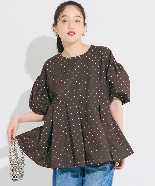 coca(coca)(コカ)の「\速乾/ボリュームスリーブドットタックブラウス(シャツ/ブラウス・レディース・アイボリー/ブラウン・S/M/L)」の2枚目の写真