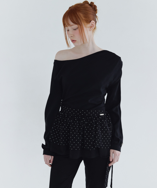 MICANE(ミケーネ)の「セレナワンオフショルダーブラウス・ドットラップスカートセットアップ(シャツ/ブラウス・レディース・ブラック/アイボリー・SMALL/MEDIUM/LARGE/X-LARGE)」の5枚目の写真