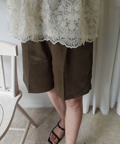 CORNERS(コーナーズ)の「ヴィンテージサテンハーフパンツ(その他パンツ・レディース・ブラック/カーキ/アイボリー・M)」の5枚目の写真