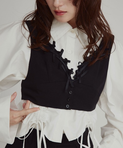 W:Huku(フーク)の「【W:Huku / ドライタッチツイル】リボンビスチェ / Dry-Touch Twill Ribbon Bustier(ベスト・レディース・ブラック/ベージュ・M/L)」の1枚目の写真