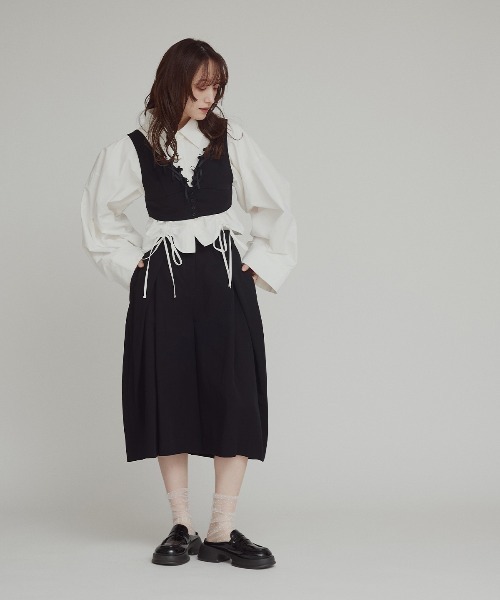 W:Huku(フーク)の「【W:Huku / ドライタッチツイル】リボンビスチェ / Dry-Touch Twill Ribbon Bustier(ベスト・レディース・ブラック/ベージュ・M/L)」の11枚目の写真