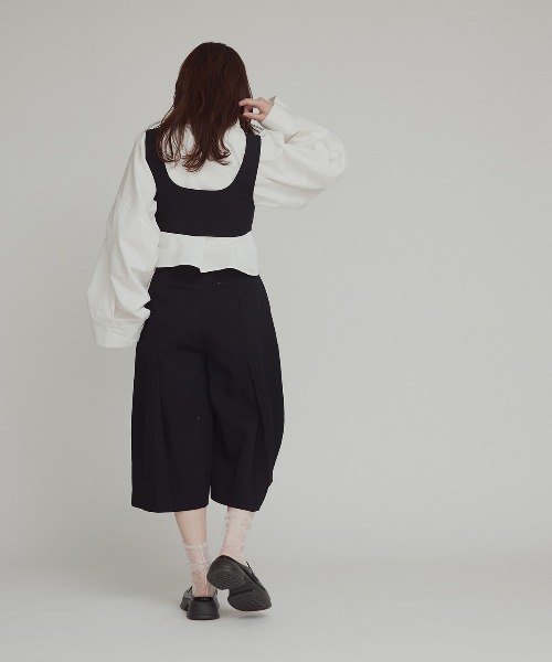W:Huku(フーク)の「【W:Huku / ドライタッチツイル】リボンビスチェ / Dry-Touch Twill Ribbon Bustier(ベスト・レディース・ブラック/ベージュ・M/L)」の15枚目の写真