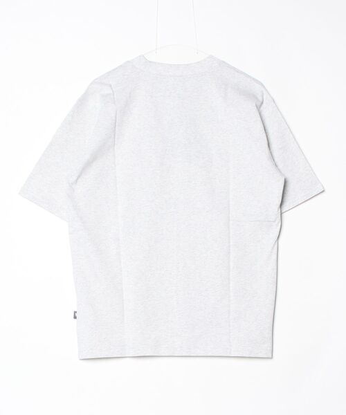 NEW BALANCE(ニューバランス)の「Ghica ラインアップオーバーサイズTシャツ(Tシャツ/カットソー・メンズ・サンドグレー/ブルー・MEDIUM/LARGE/X-LARGE/XX-LARGE)」の13枚目の写真