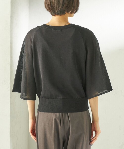 SHIPS(シップス)の「〈手洗い可能〉綿 フレア スリーブ キーネック カーディガン(カーディガン/ボレロ・レディース・オフホワイト/スカイブルー/ブラック・ONE SIZE)」の4枚目の写真