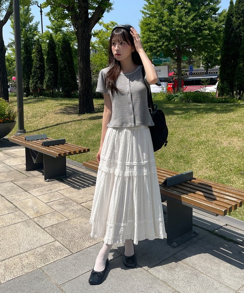 UNE MANSION（ユヌマンション）の「【UNE ORIGINAL】 ワッフル素材×花柄シルバートットレーストリミングボタン半袖カーディガン（カーディガン/ボレロ・レディース・オートミール/ネイビー/ホワイト/グレー・SMALL/MEDIUM）」の22枚目の写真