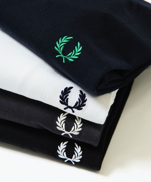 FRED PERRY（フレッドペリー）の「【別注】FRED PERRY /  ロゴ Tシャツ（Tシャツ/カットソー・メンズ・ホワイト/ブラック/チャコールグレー/ネイビー・SMALL/MEDIUM/LARGE/X-LARGE）」の4枚目の写真